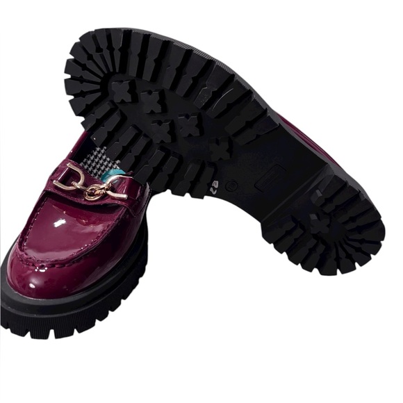 Seychelles Scarlet Chunky Platform Loafers Size 7.5 Wide. NWOB - Picture 6 of 9